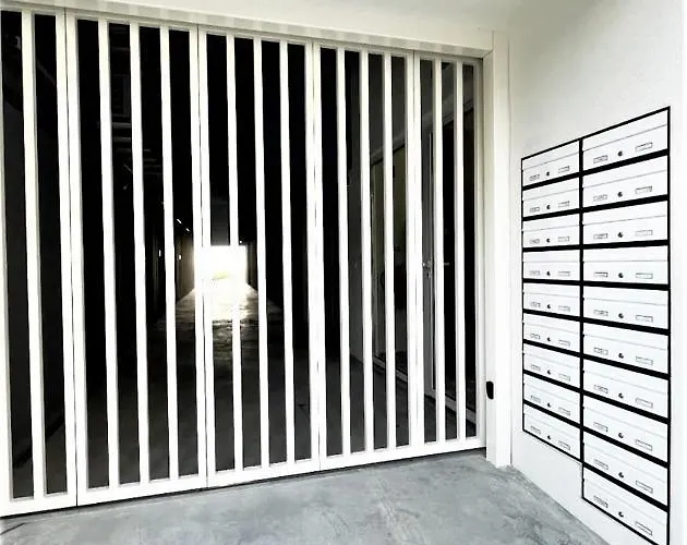 Hey - Free Parking And Smart Tv